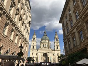 Photo of St. Stephen's Basilica between two buildings