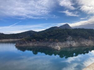 The beginning of the Saint Victoire trail, with the river and mountain in view.