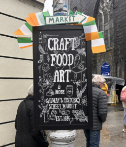 sign depicting the market 