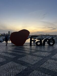 The "I Love Faro" sign 