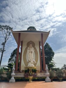 Guanyin Statue under a pagoda