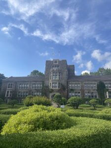 Photo of beautiful Yonsei Sinchon Campus Underwood building in the spring