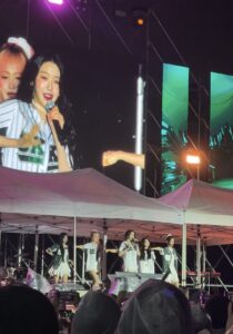 JANG WONYOUNG and girl group IVE performing